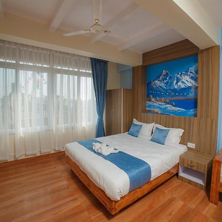 Lotus Apartment Pokhara Zewnętrze zdjęcie