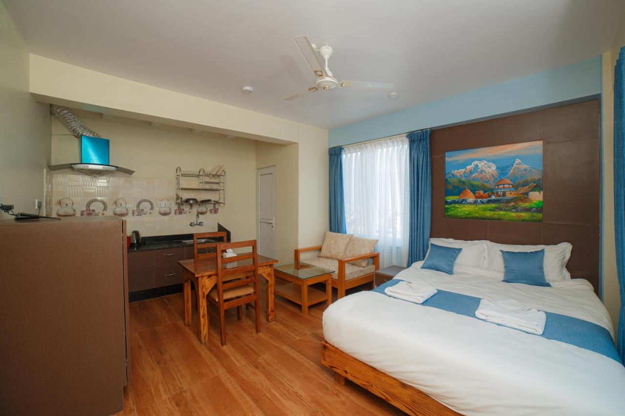Lotus Apartment Pokhara Zewnętrze zdjęcie
