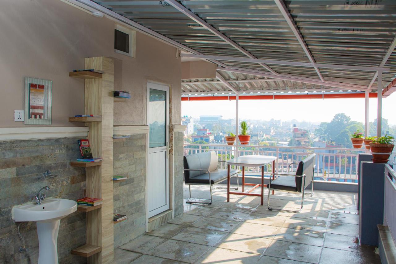 Lotus Apartment Pokhara Zewnętrze zdjęcie