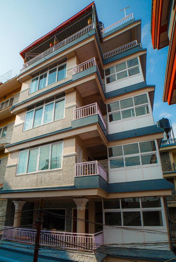Lotus Apartment Pokhara Zewnętrze zdjęcie